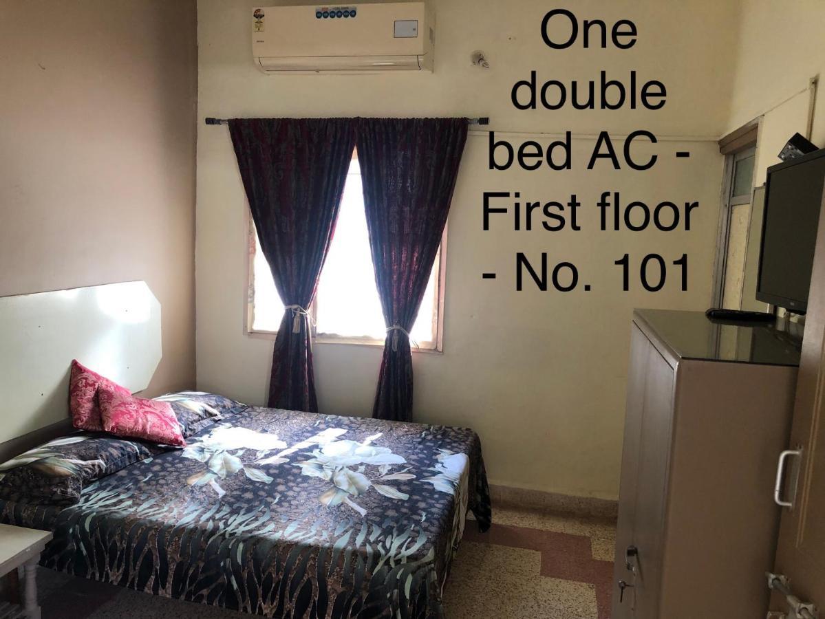 Rukmavati Guest House Mundra Bagian luar foto